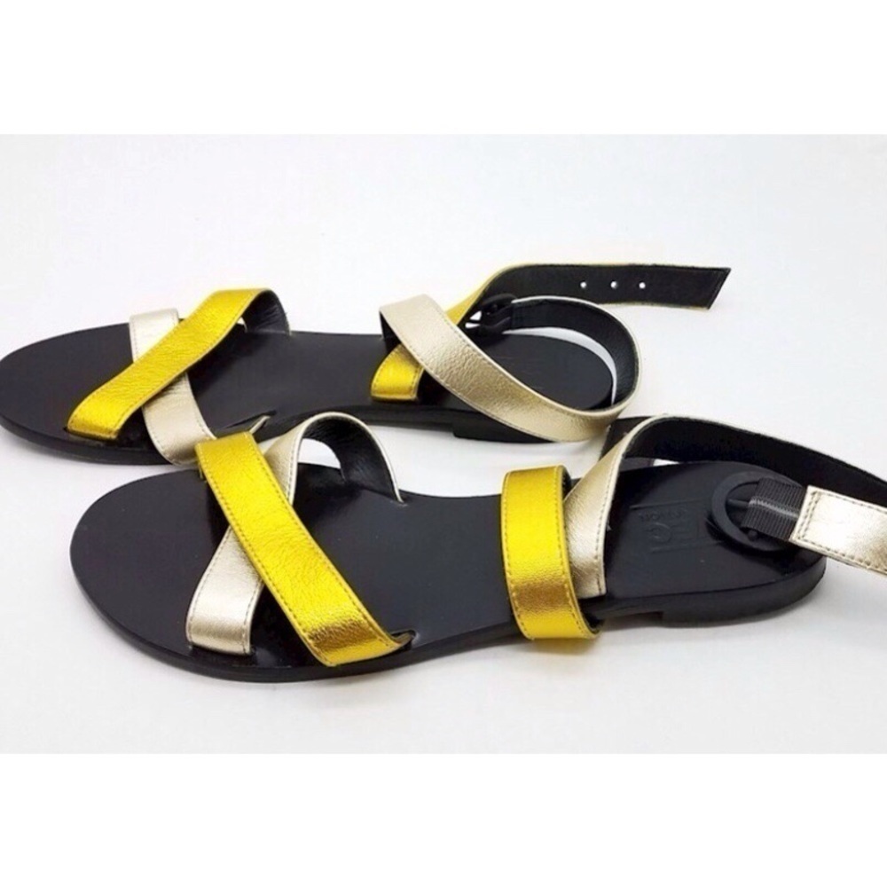 AVEC Moderation Strappy Multicolor Leather Flat Sandal